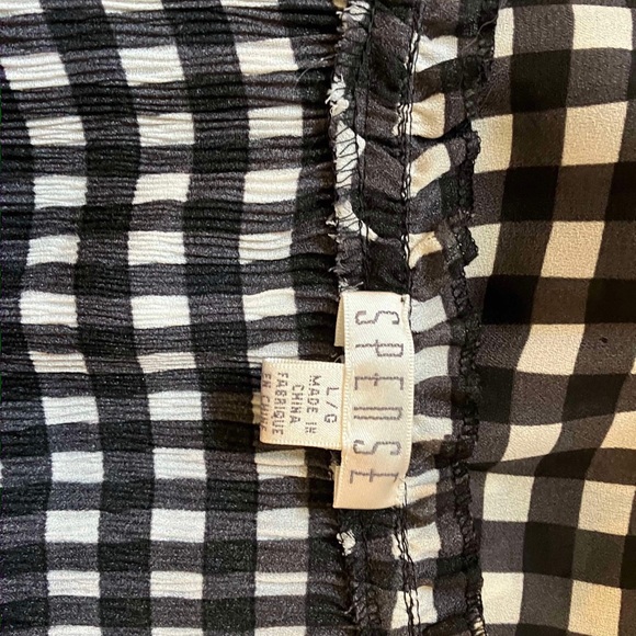 Black and White Spense Top - Picture 5 of 5